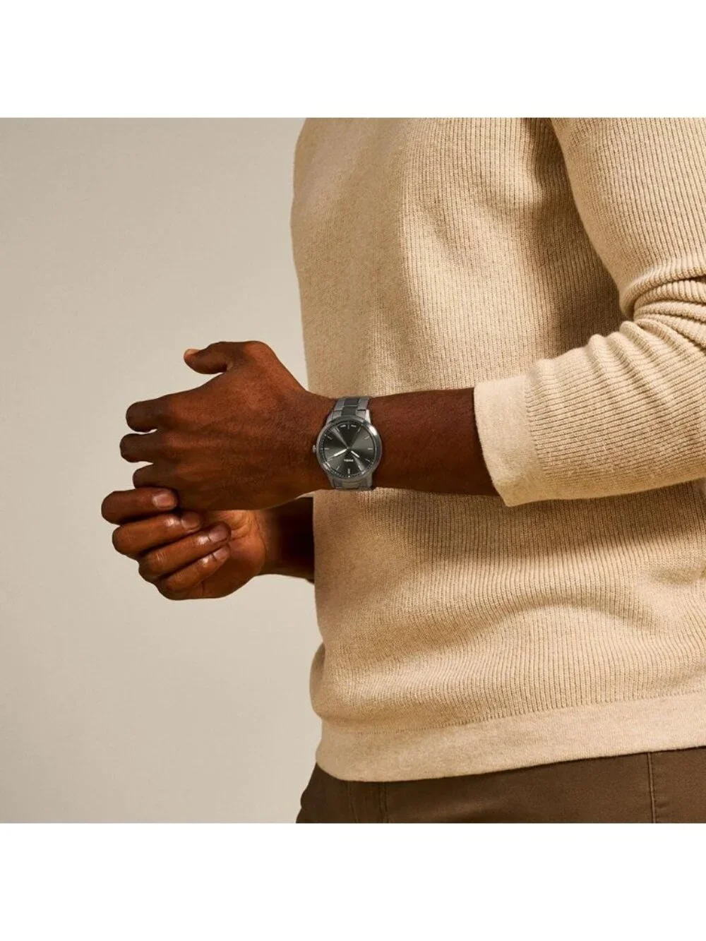 Men's Smoke Gray Minimalist Quartz Stainless Steel Three-Hand Wrist Watches